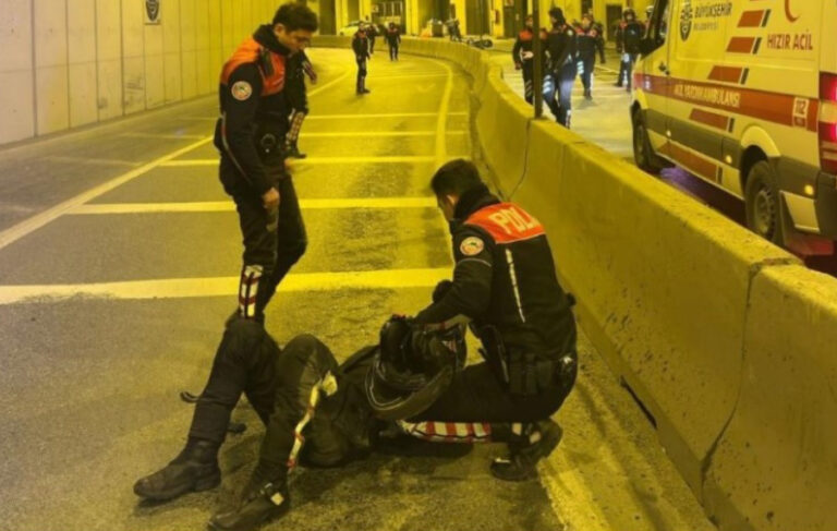 İstanbul’da motosikletli polisler kaza yaptı: 1 şehit