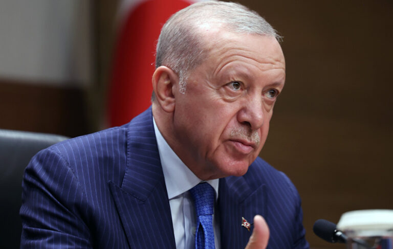 Erdoğan: ”Esad ile görüşmeye hazırız, karşı taraftan cevap bekliyoruz”