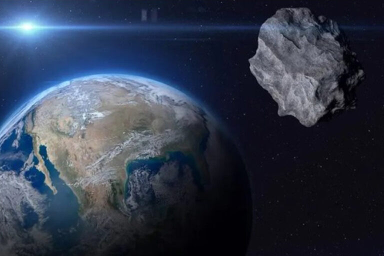 NASA uyardı: Dev asteroit Dünya’ya yaklaşıyor