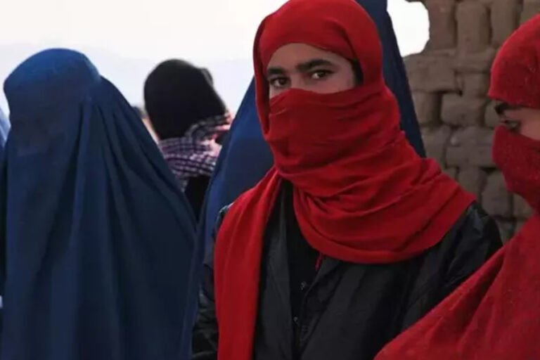 İsviçre’de kamu alanlarında ‘burka yasağı’ 1 Ocak’ta başladı