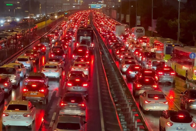 İstanbul dünyada en yoğun trafiğe sahip şehir oldu